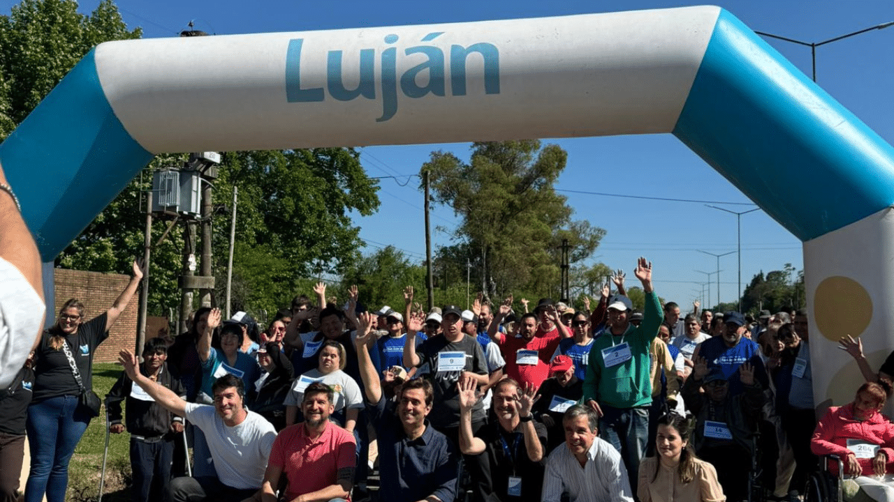 Más de 400 personas participaron de la 2.ª edición de Caminamos Unidos por la Inclusión y la Salud Mental